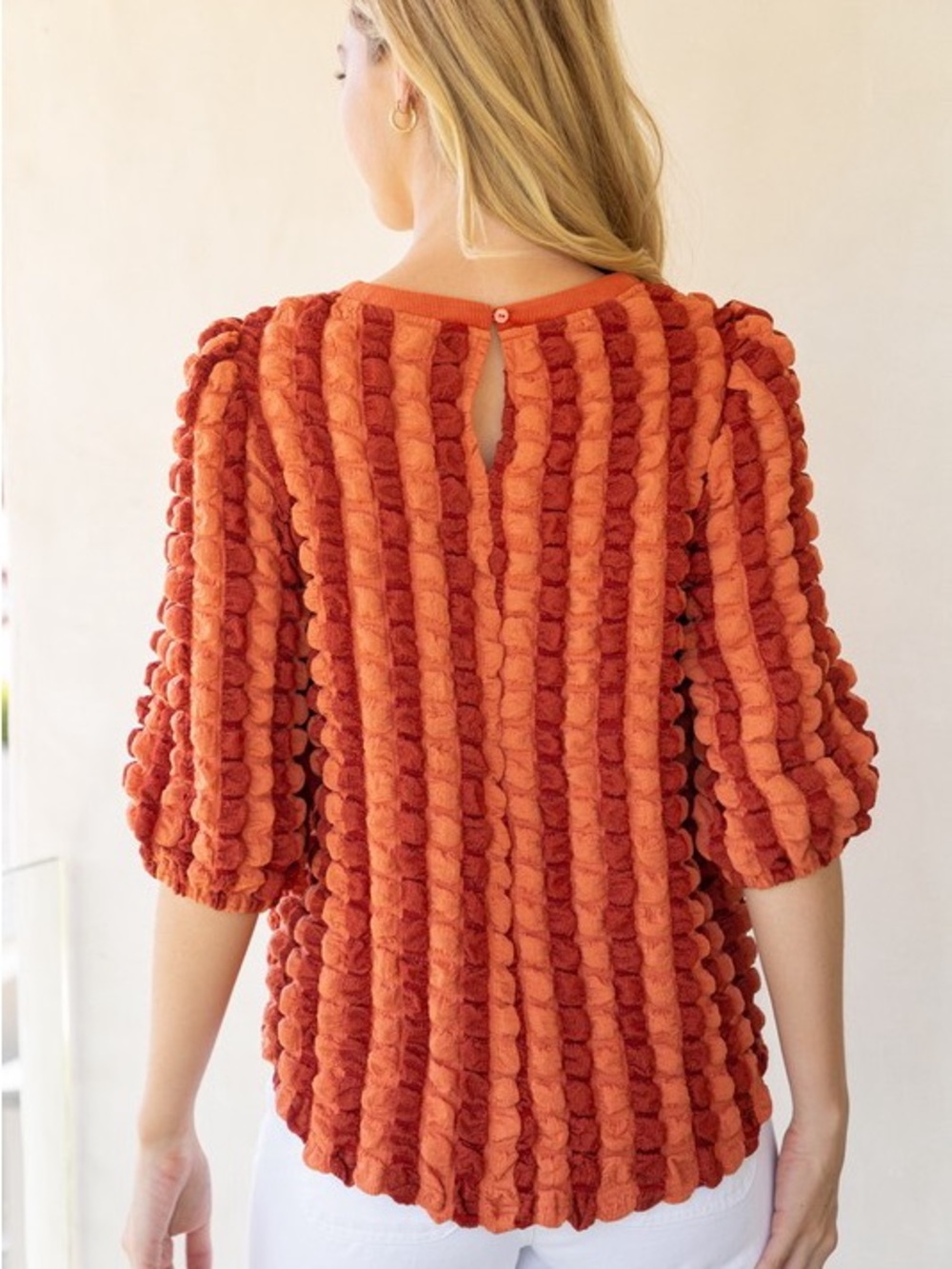 VOY Textured Popcorn Puff Sleeve Top - Picture 4 of 6